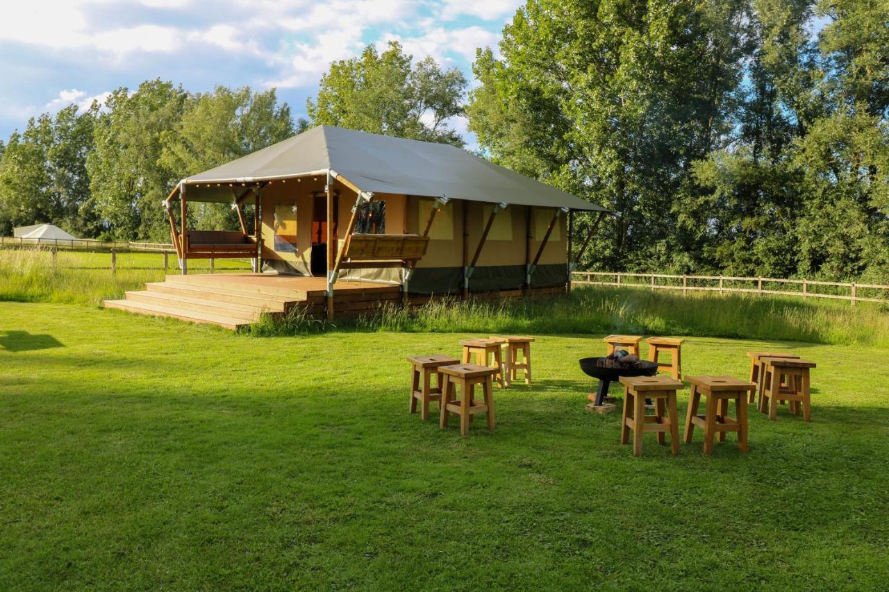 Готель Horsley Hale Farm Glamping Ілі Екстер'єр фото