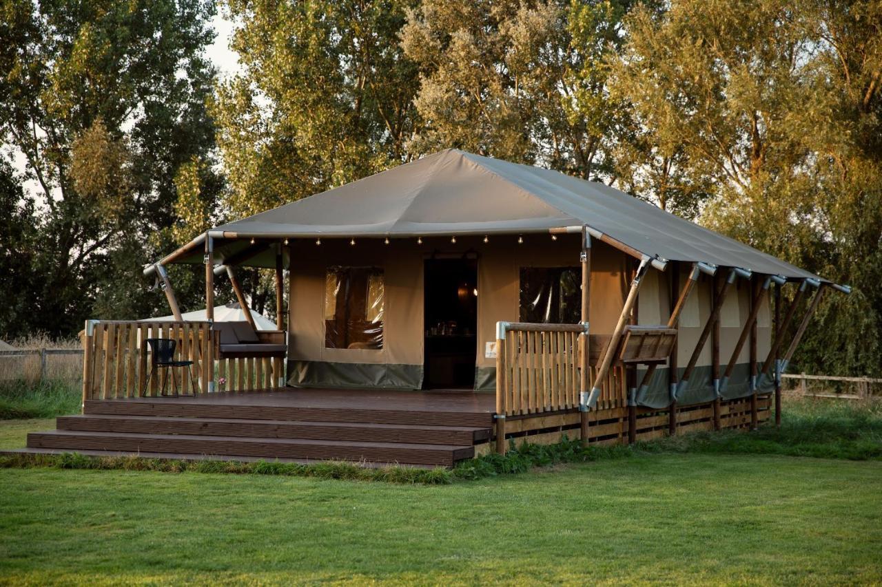 Готель Horsley Hale Farm Glamping Ілі Екстер'єр фото