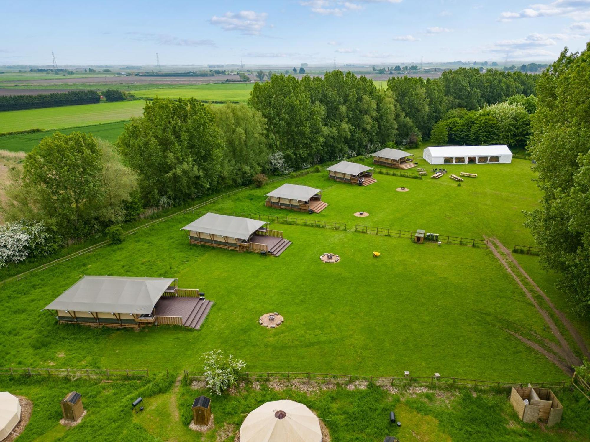 Готель Horsley Hale Farm Glamping Ілі Екстер'єр фото