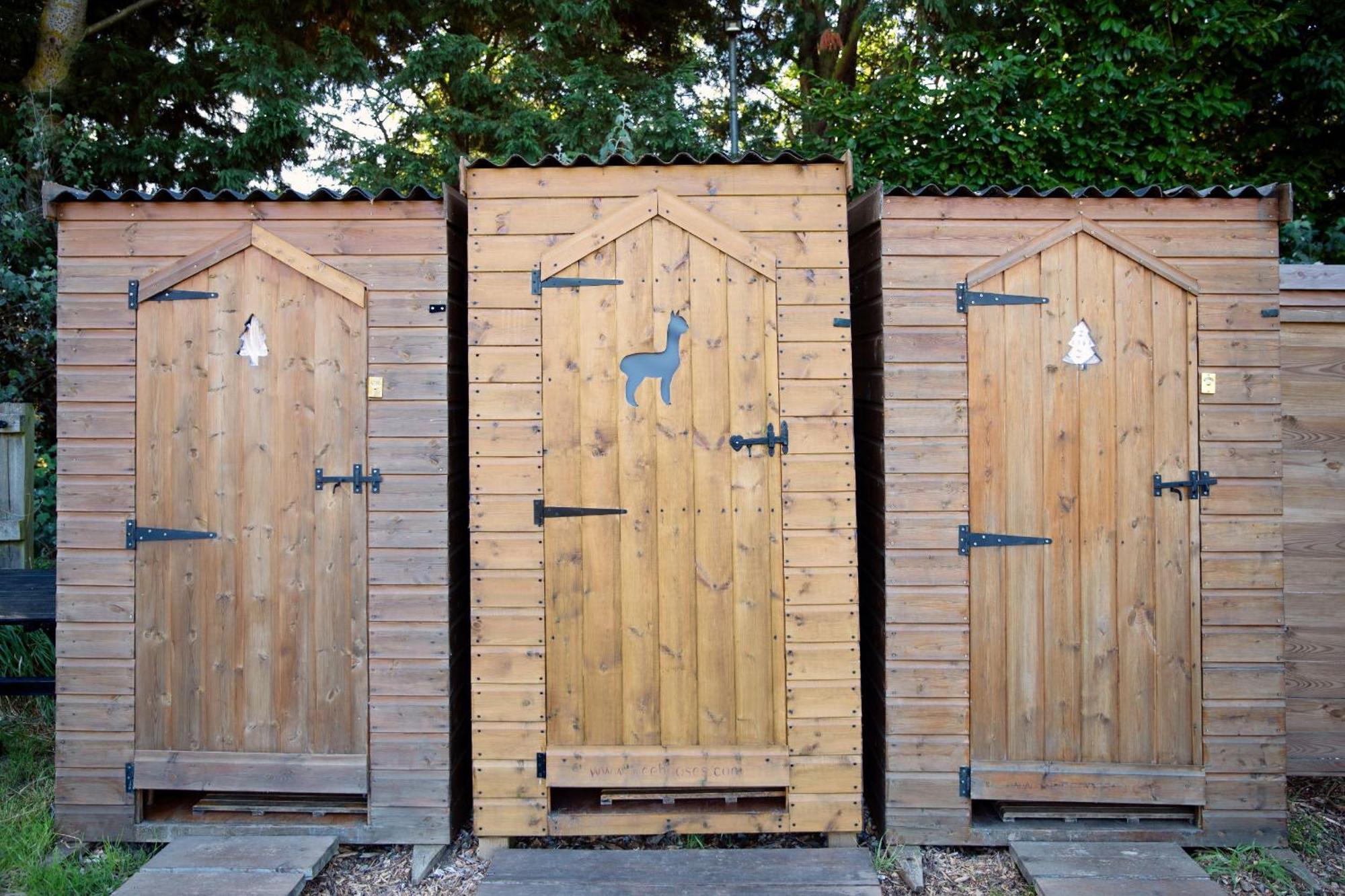 Готель Horsley Hale Farm Glamping Ілі Номер фото
